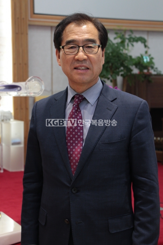 신임회장으로 선출된 이기봉 목사. ©KGBTV 한국복음방송
