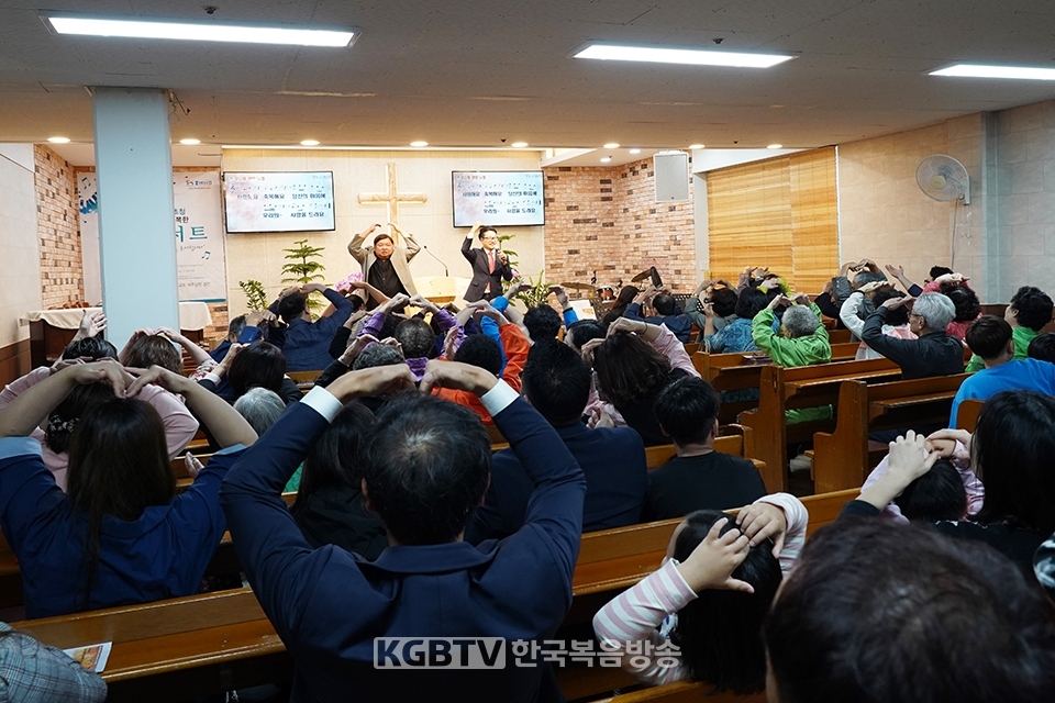 천안 더드림교회가 지난 9월 22일 오후 2시, CCM계의 ‘싸이’라고 불리워지는 김상훈 전도사를 초청 찬양콘서트를 열었다.