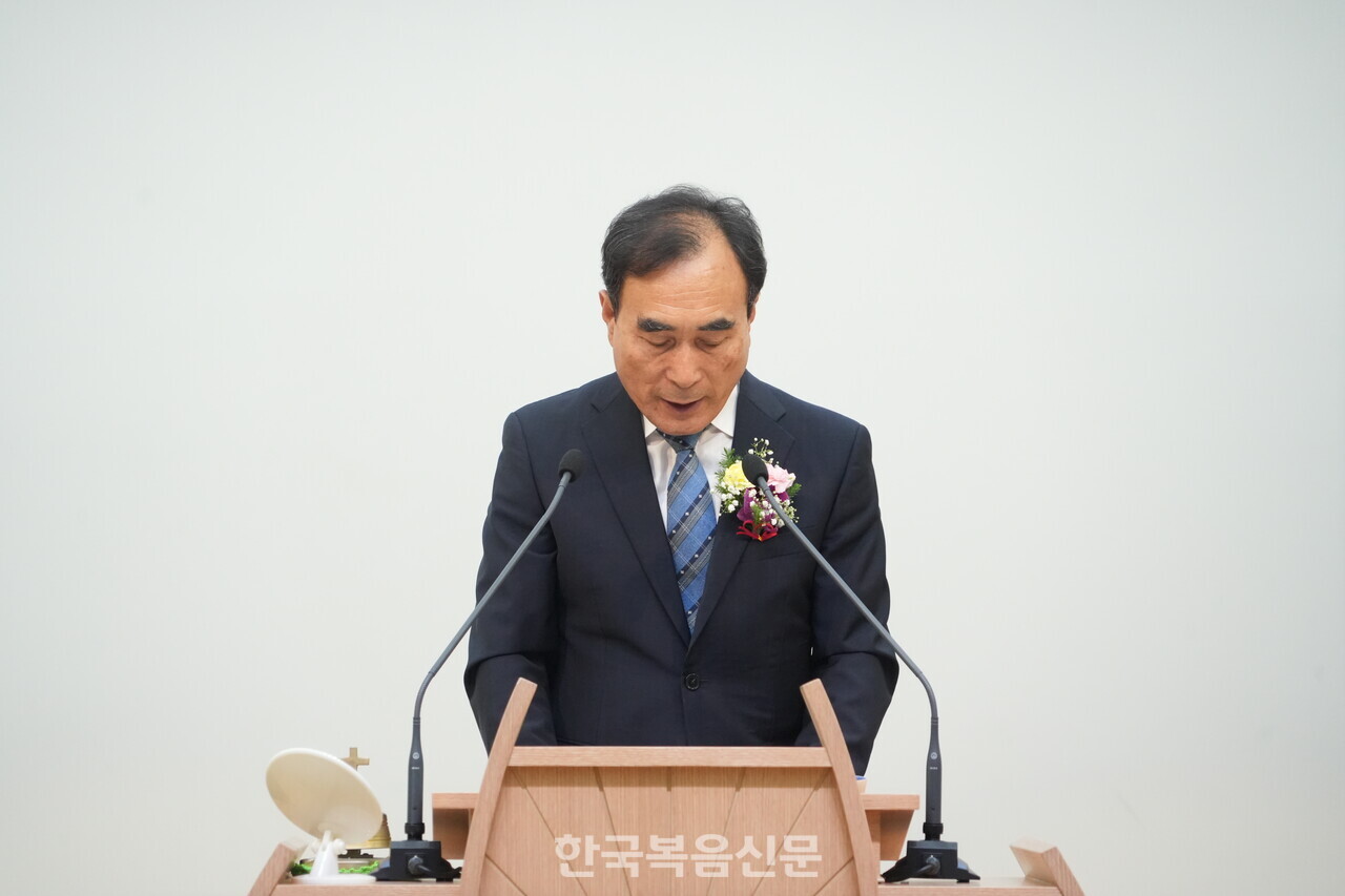 성경봉독: 성은교회 김상신 목사