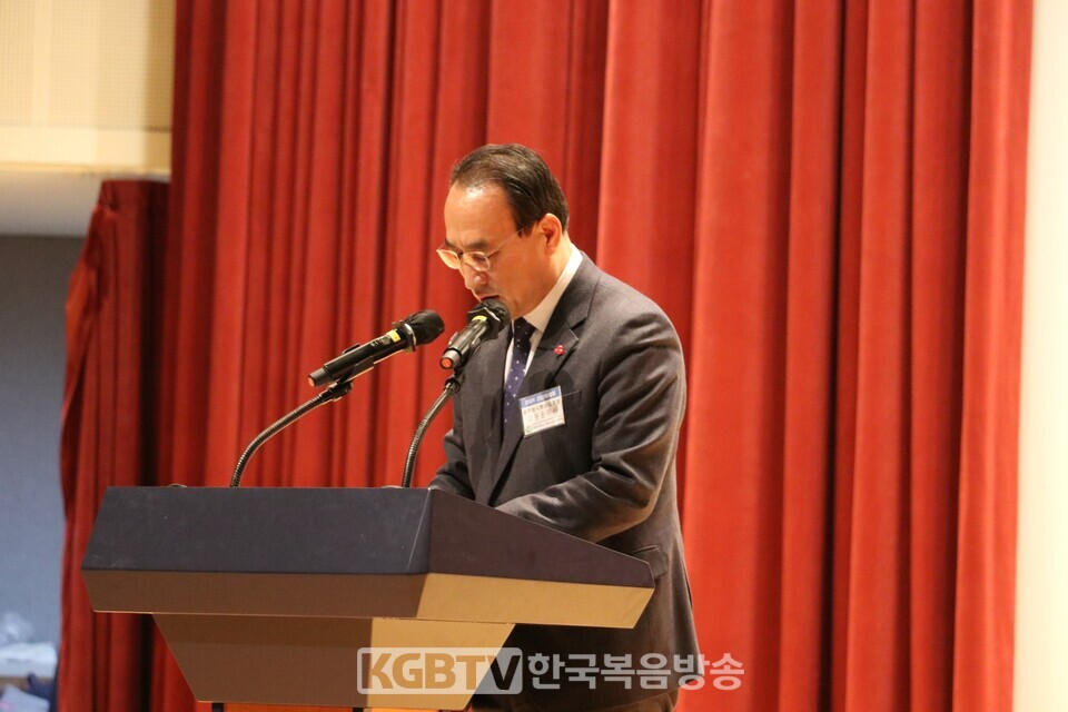 광주기독교교단협의회가 주최한  2024신년하례회에서  김원웅목사가 "광주복음화와 교회연합 그리고 부흥을 위하여" 특별기도했다.
